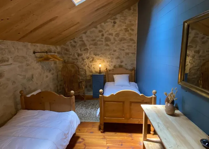 Holiday home La Borie Maisonnette De Charme En Pierres 80m2 Chenereilles