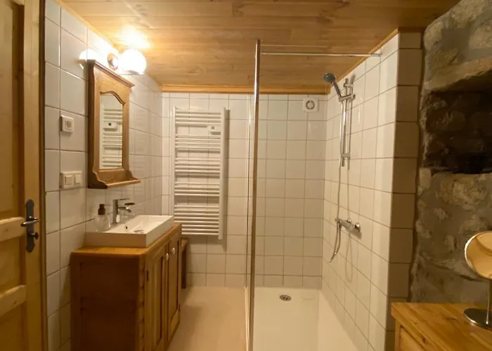 La Borie Maisonnette De Charme En Pierres 80m2 度假居 *