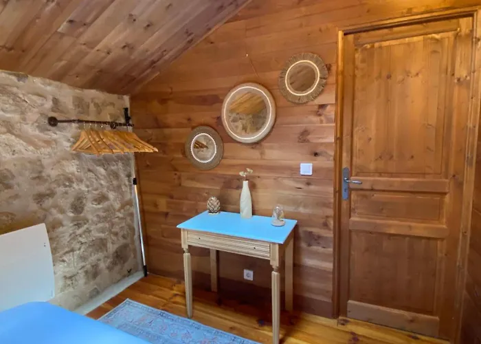 La Borie Maisonnette De Charme En Pierres 80m2 度假居 Chenereilles